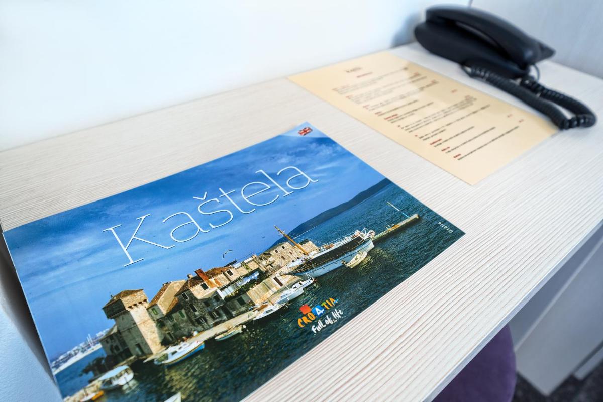 Hotel Aqua - Guest Rooms & Suites Kaštela - Housity