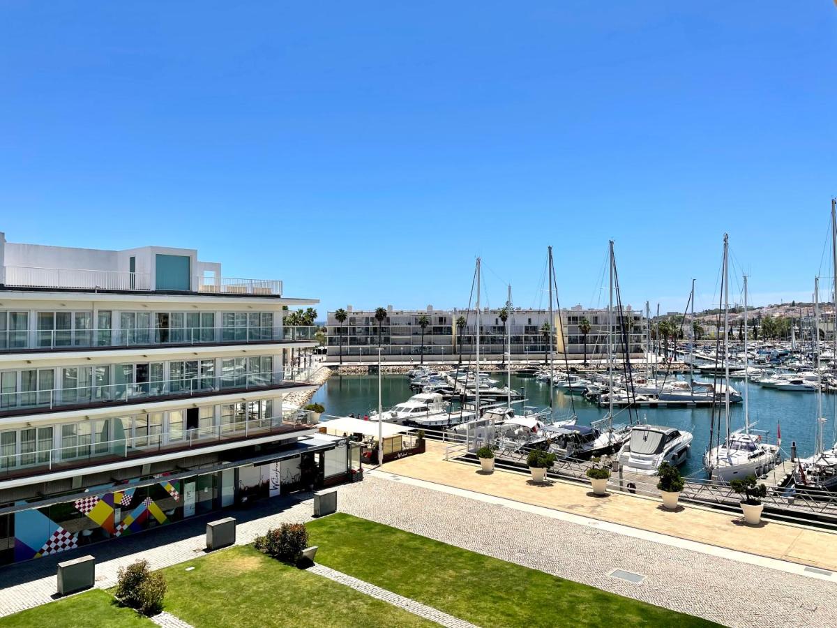 Marina 2 Bedroom Apart with Balcony and Parking & Pool access - Housity