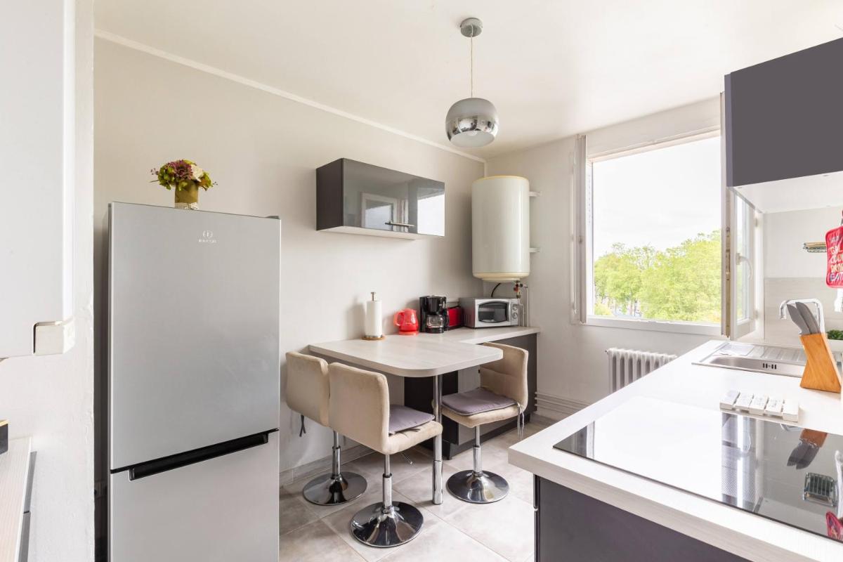 Appart T3 Bien situé a Bourges + Wifi - Housity