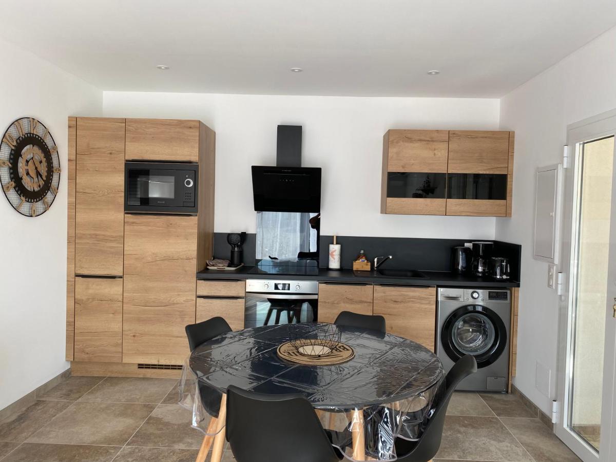 Petite maison en pierre - Housity