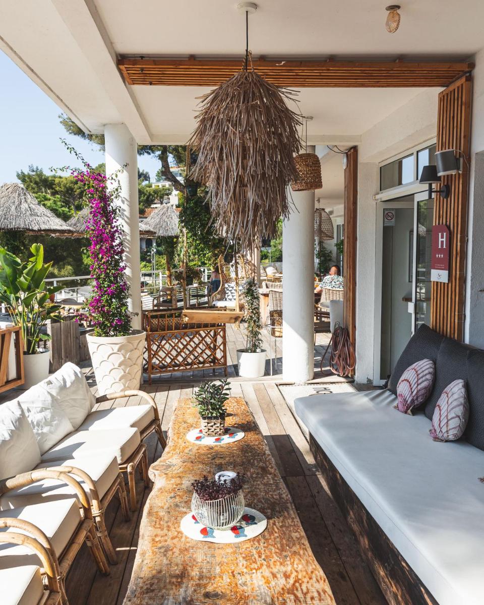 Coin salon dans l'établissement Hotel de La Plage - Mahogany