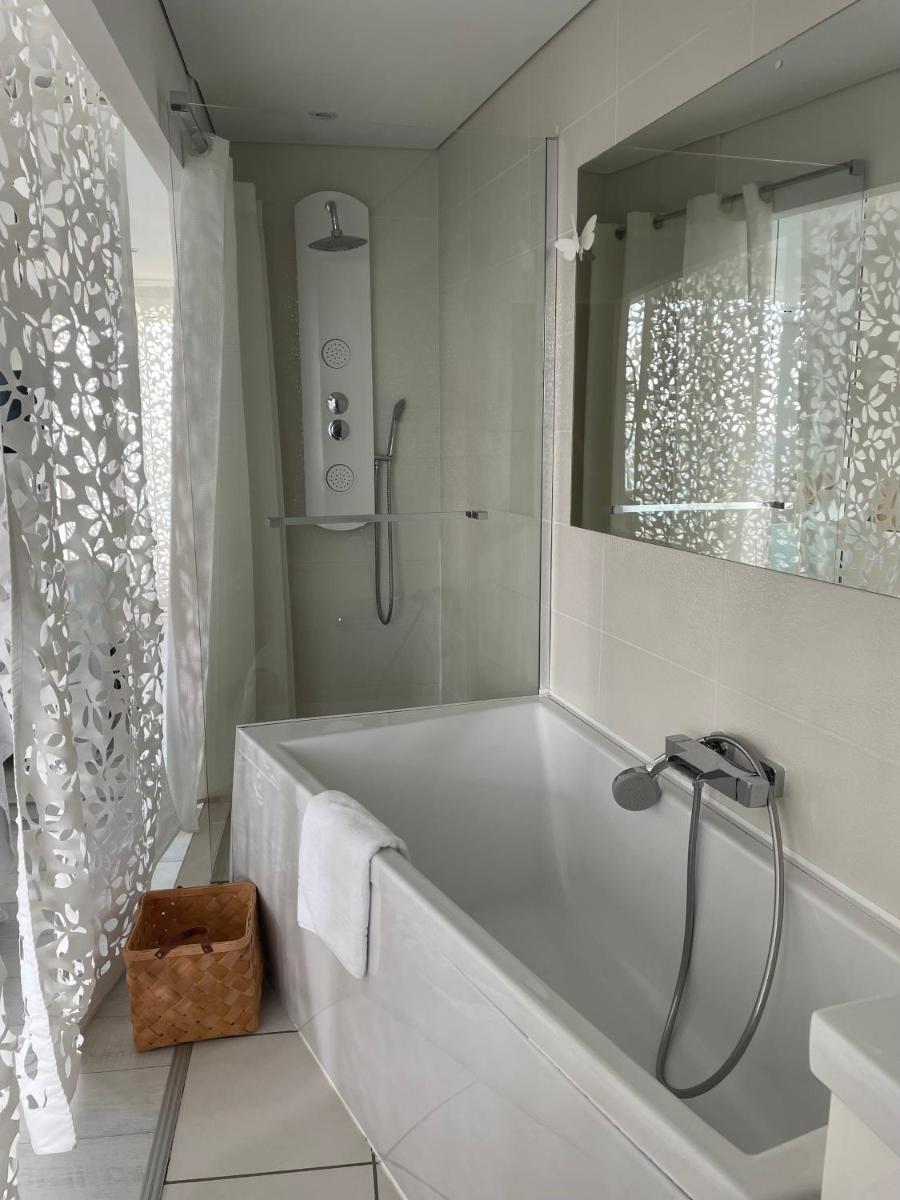 Salle de bains dans l'établissement Hotel de La Plage - Mahogany
