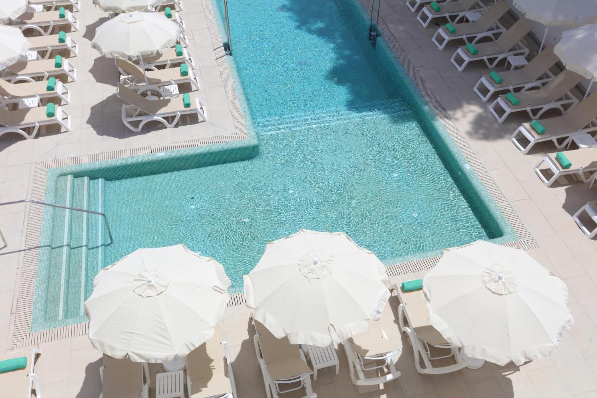 Piscina en o cerca de Iberostar Selection Santa Eulalia Adults-Only Ibiza