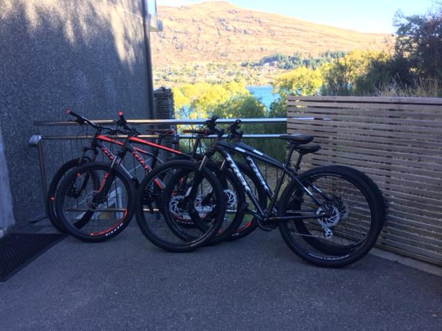 Suitetrails - Luxury Lakeside Studio