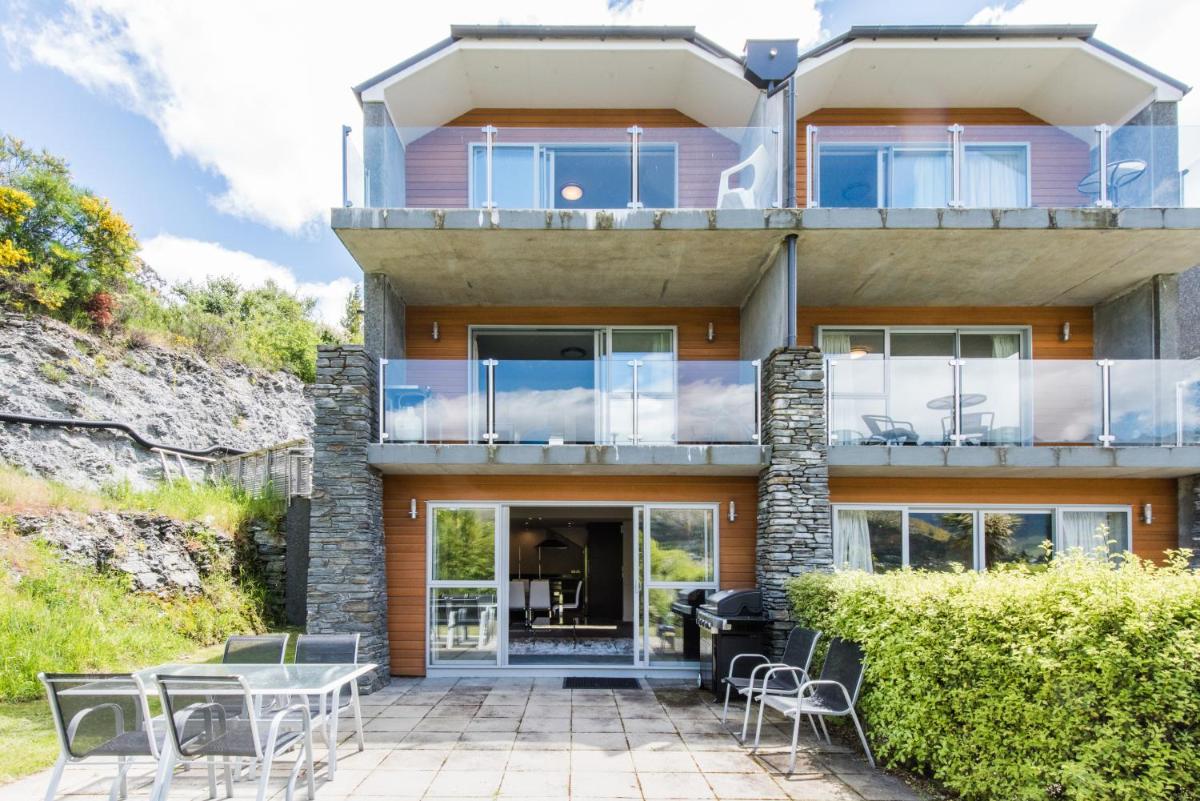 Suitetrails - Luxury Lakeside Studio