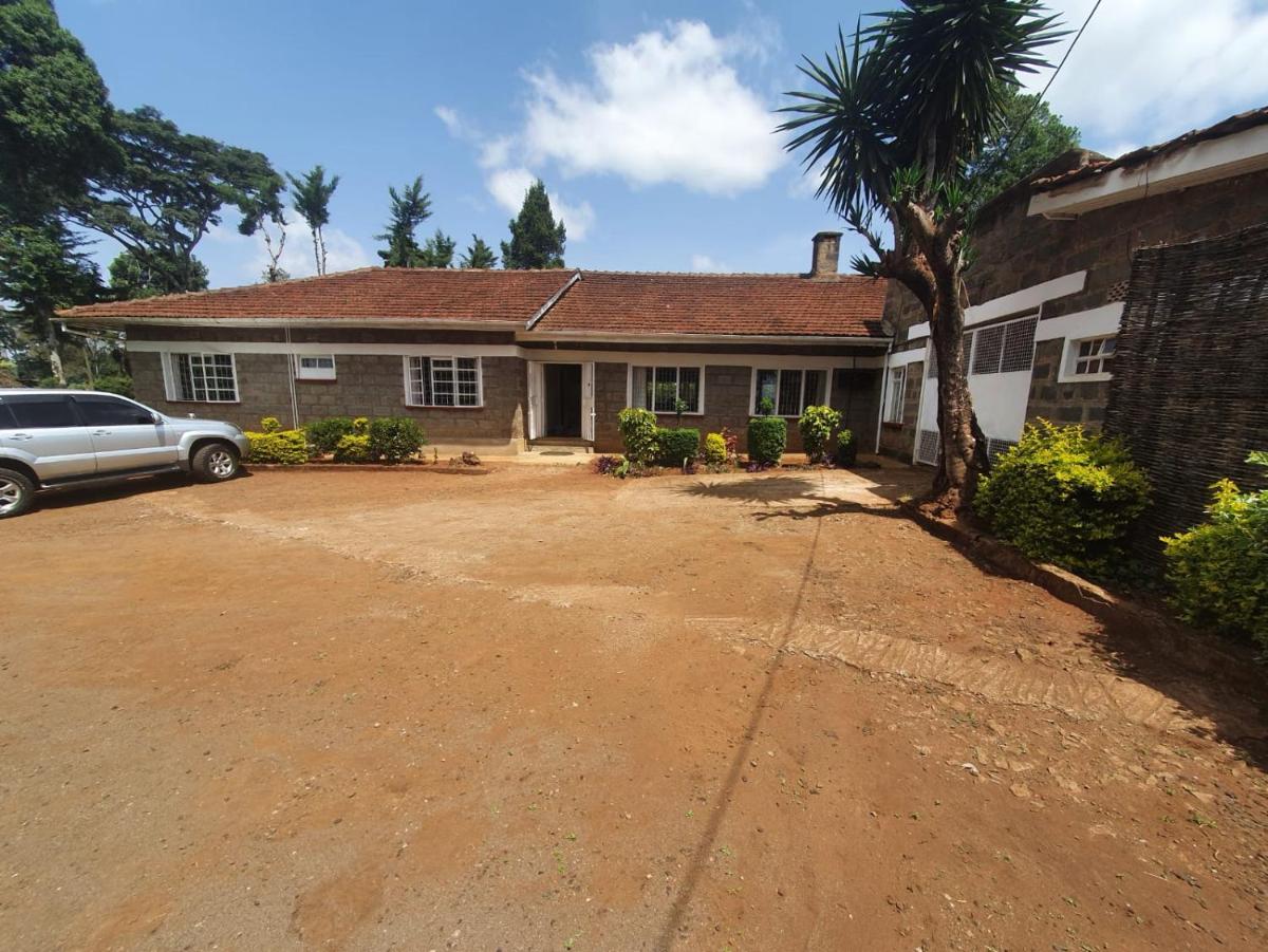 Thayo Place - Housity