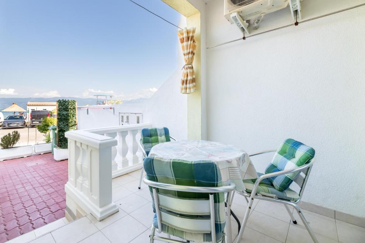 Beach Holiday Baska - Housity