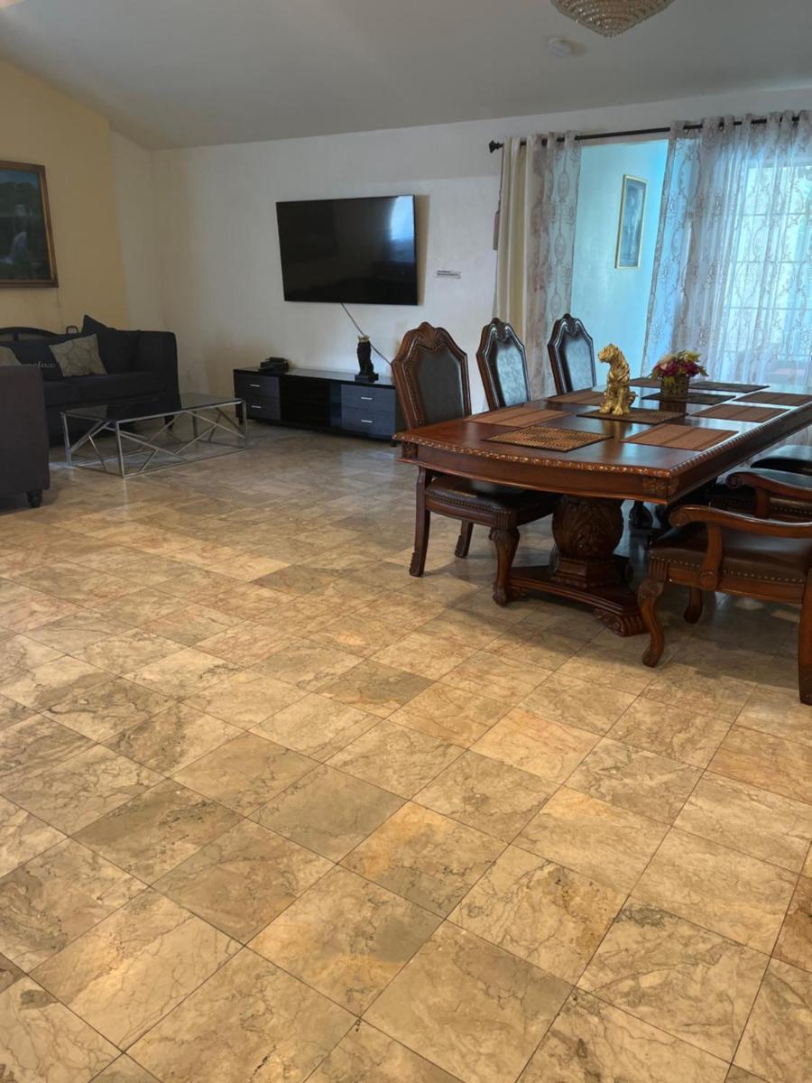 Los Angeles 6 bedrooms 3 bathrooms pool - Housity