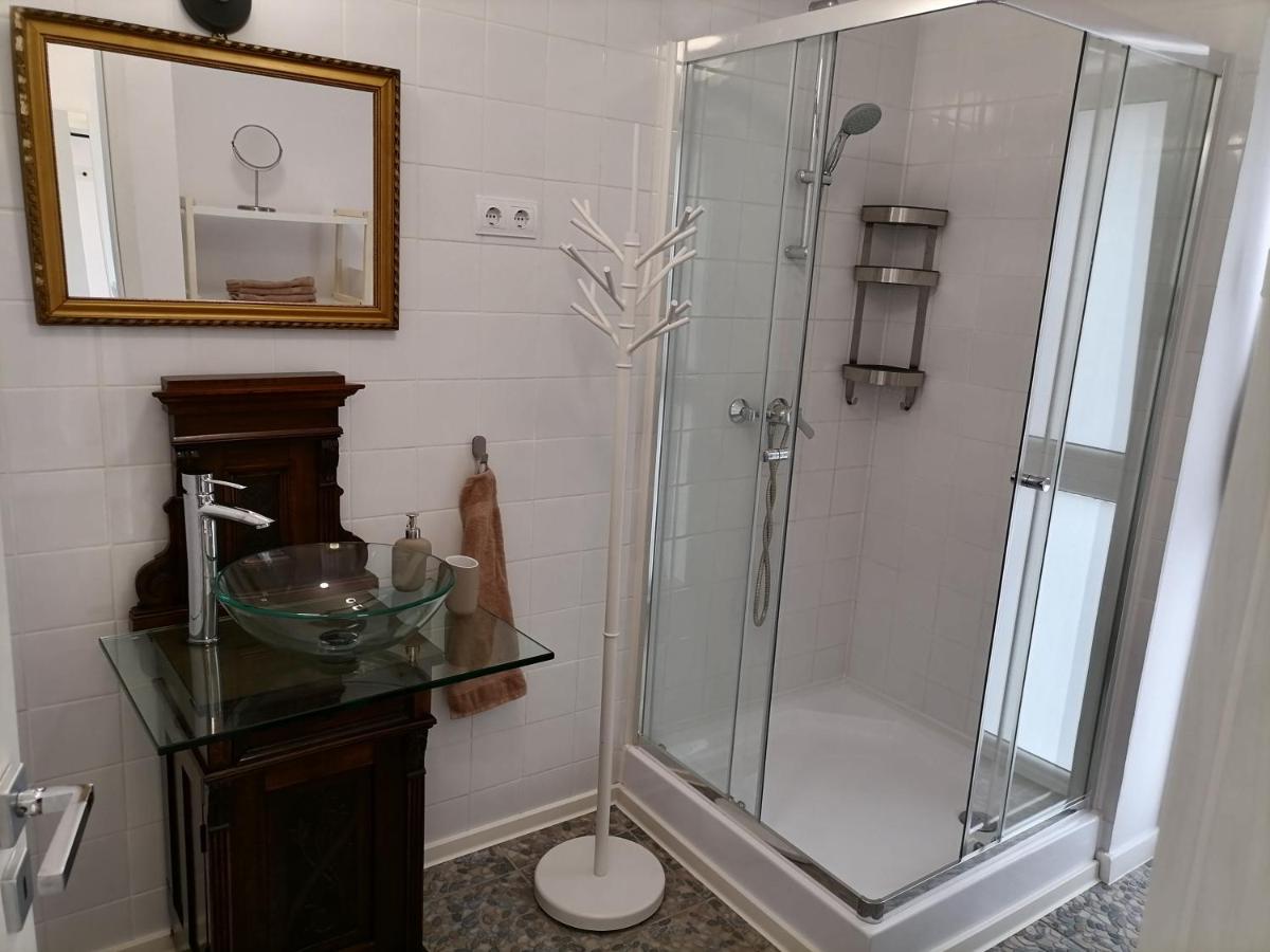 Kapitány apartman - Housity