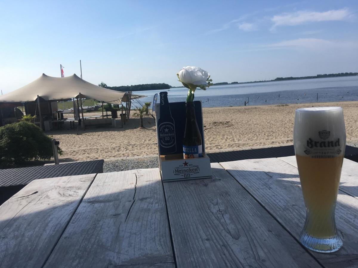 Nieuw! 6-persoons chalet aan het Veluwemeer dichtbij Harderwijk, Amersfoort en Zwolle - Housity