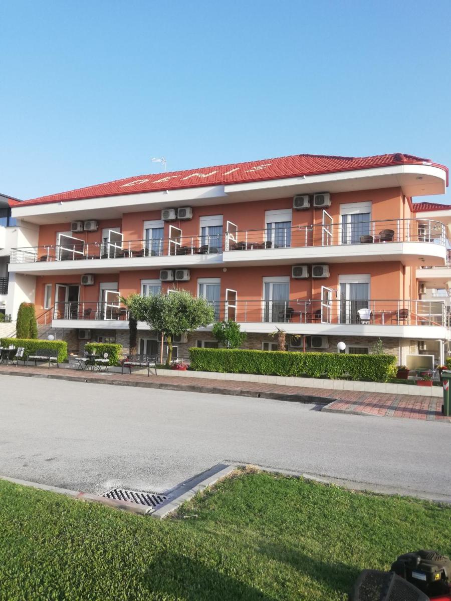 Denis Studios and Apartments - Housity