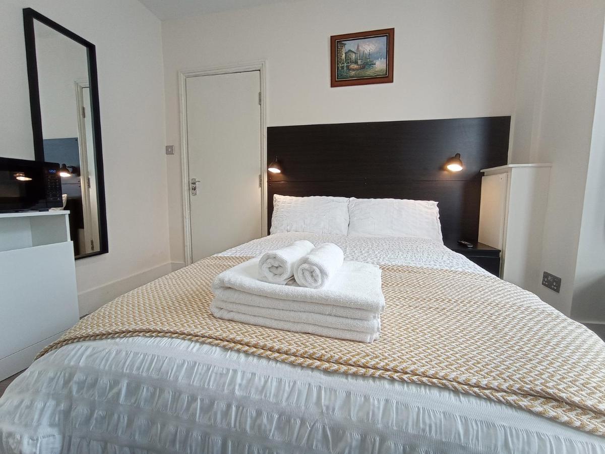 The Little Studio- Self contained one bed studio flat - Housity