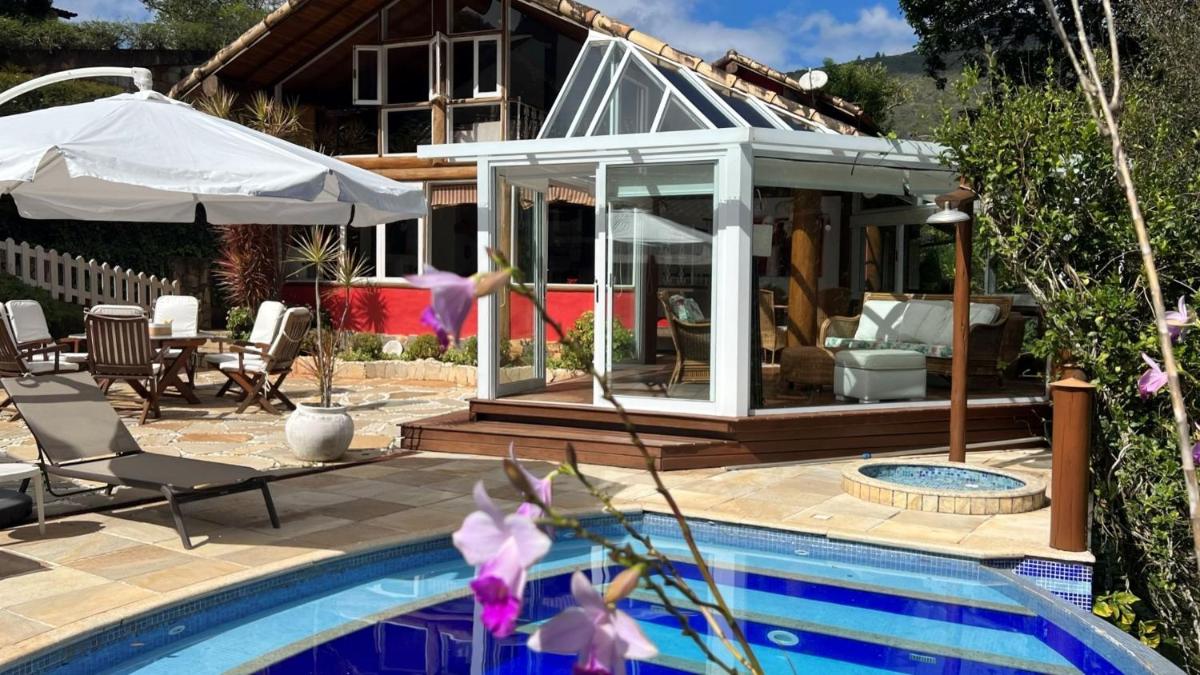 Suitetrails - Casa Maria Comprida Araras, serviço incluído, 5 quartos, piscina e área gourmet
