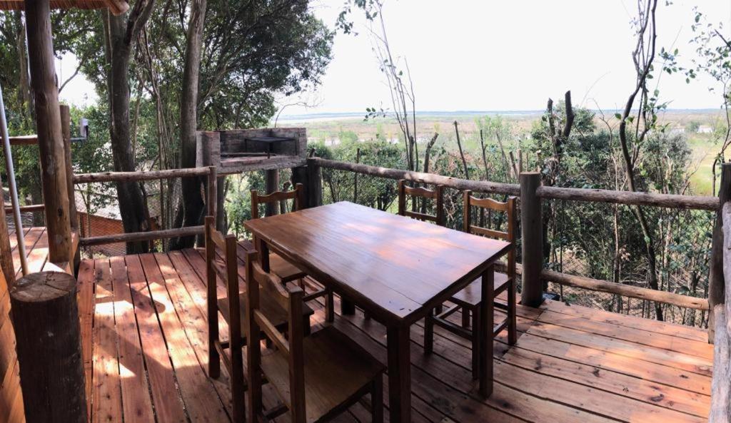 Brisas del Paraná, casas de campo, Cafe, Spa & Río - Housity