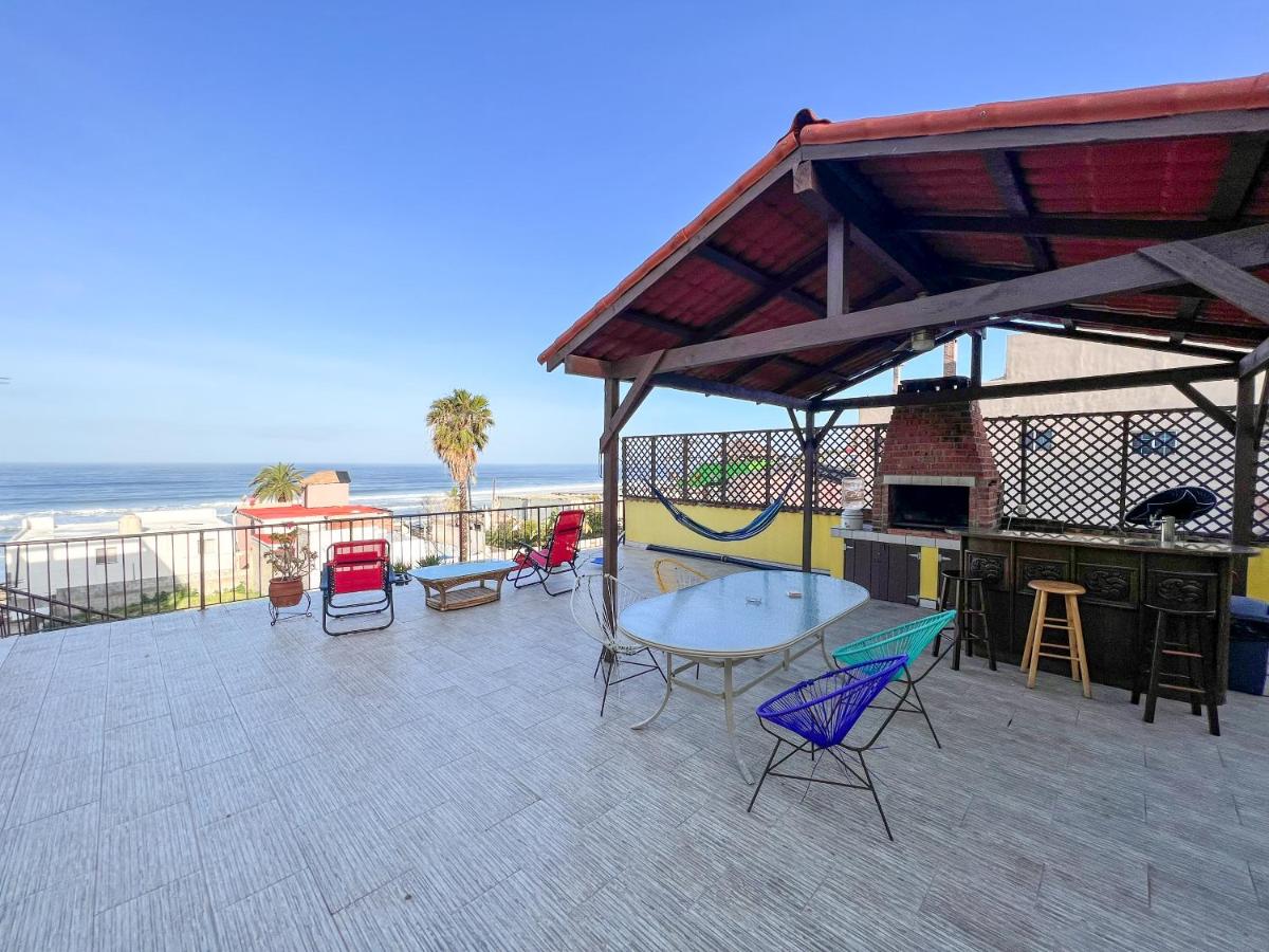 ITH Lazy Lobster Surf Hostel Tijuana - Housity