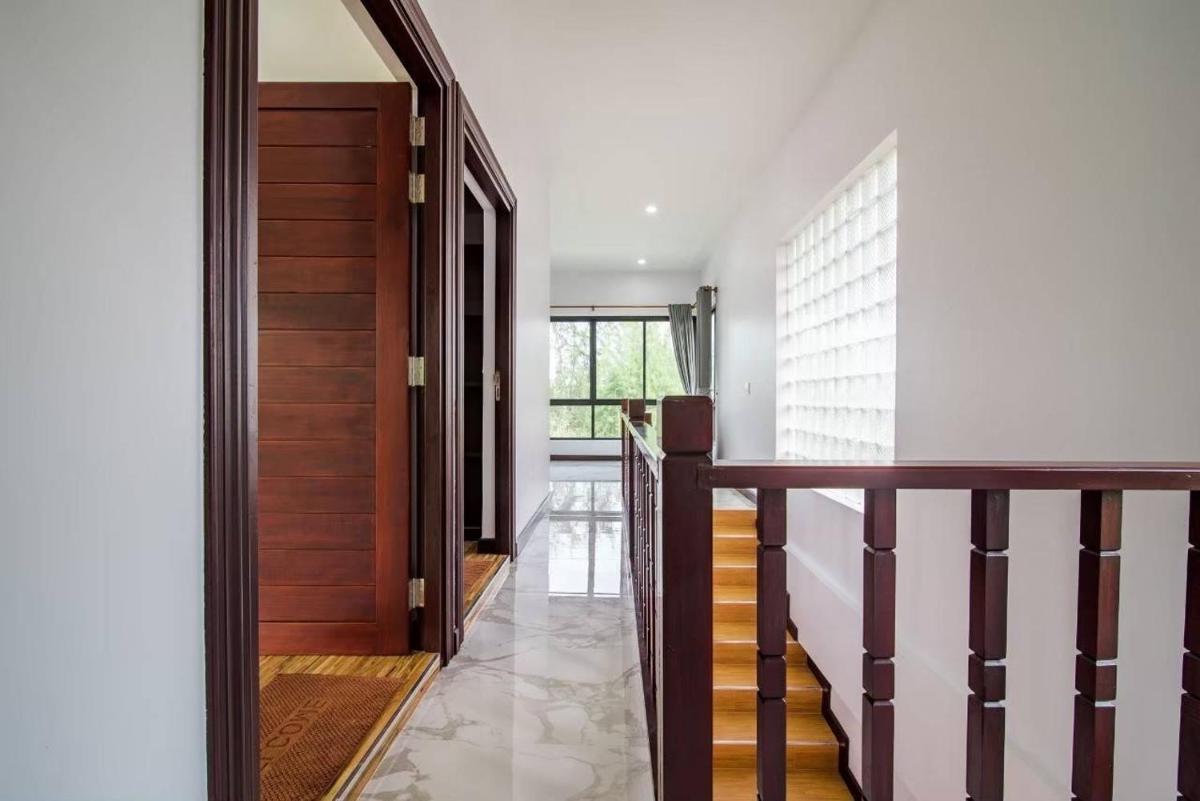 ลูน่า ปราณบุรี ปาร์ตี้ พลูวิลล่า เดินไปทะเล150เมตร Lunar Pranburi Party Pool Villa walk to beach 150Meter - Housity