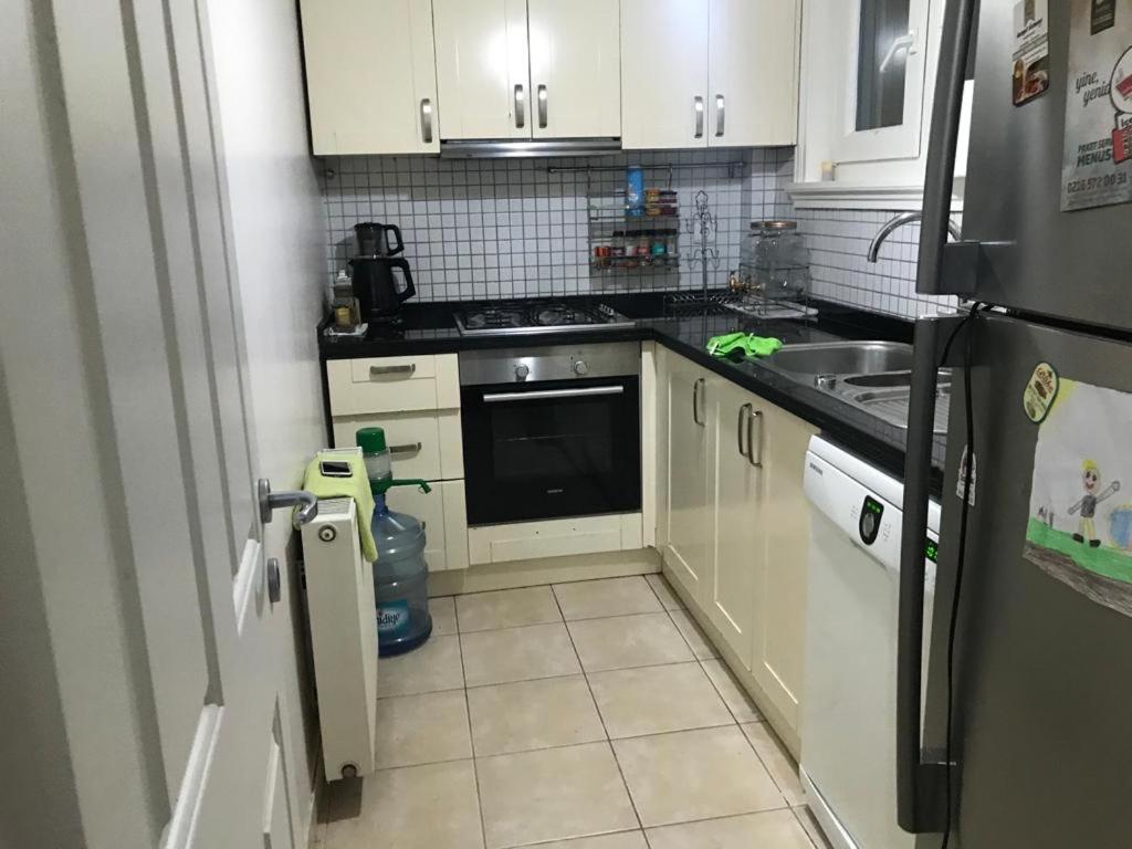 5 Star luxury Private Detached House & Private Garden & BBQ - Housity