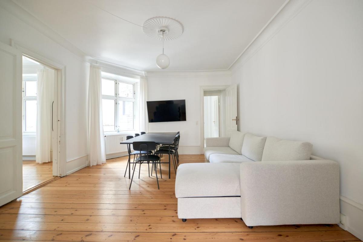 Luxury Apartment · Next to Kings Garden · Heart of Copenhagen - Housity