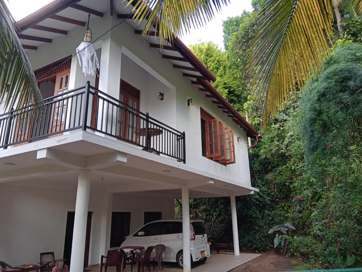Jungle Village Homestay - Housity