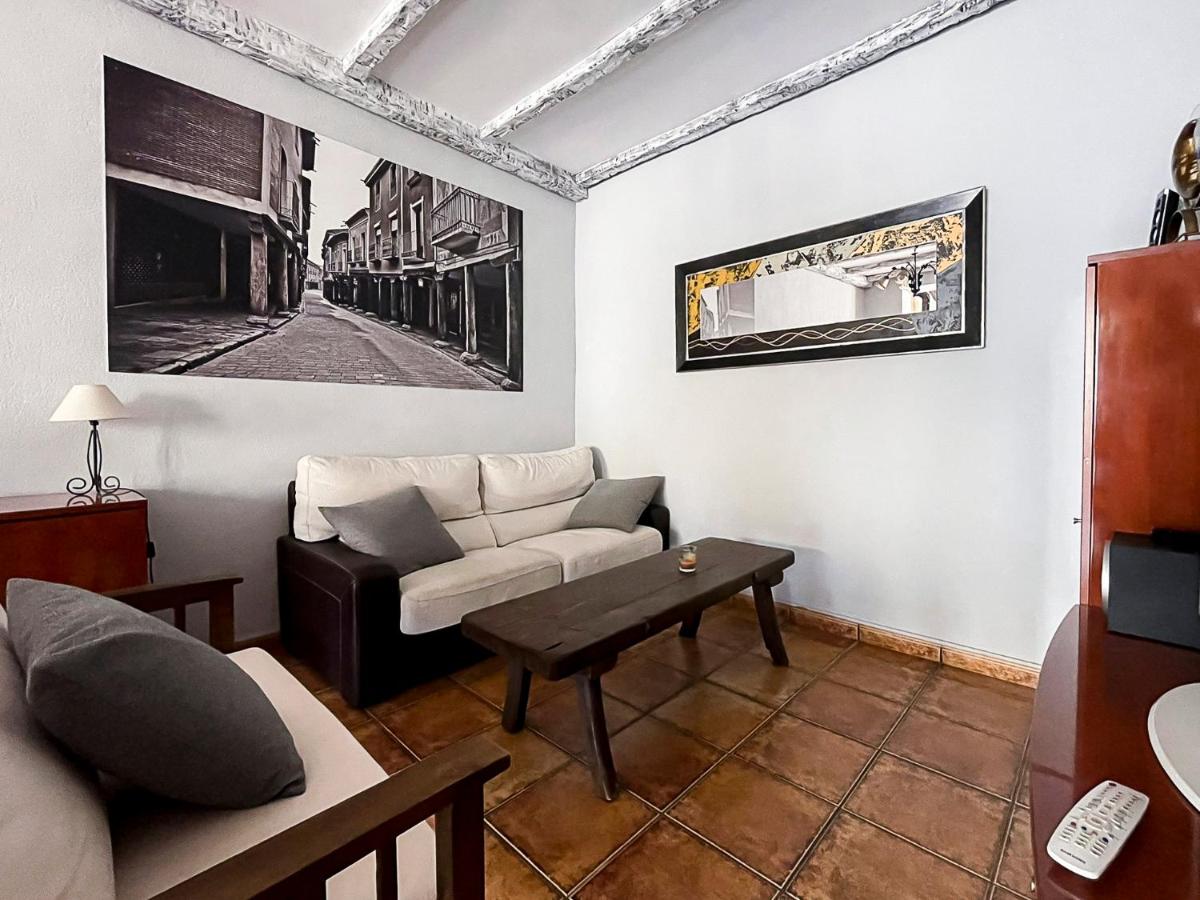 Casa El Arrabal, casa con chimenea, piscina y patio - Housity
