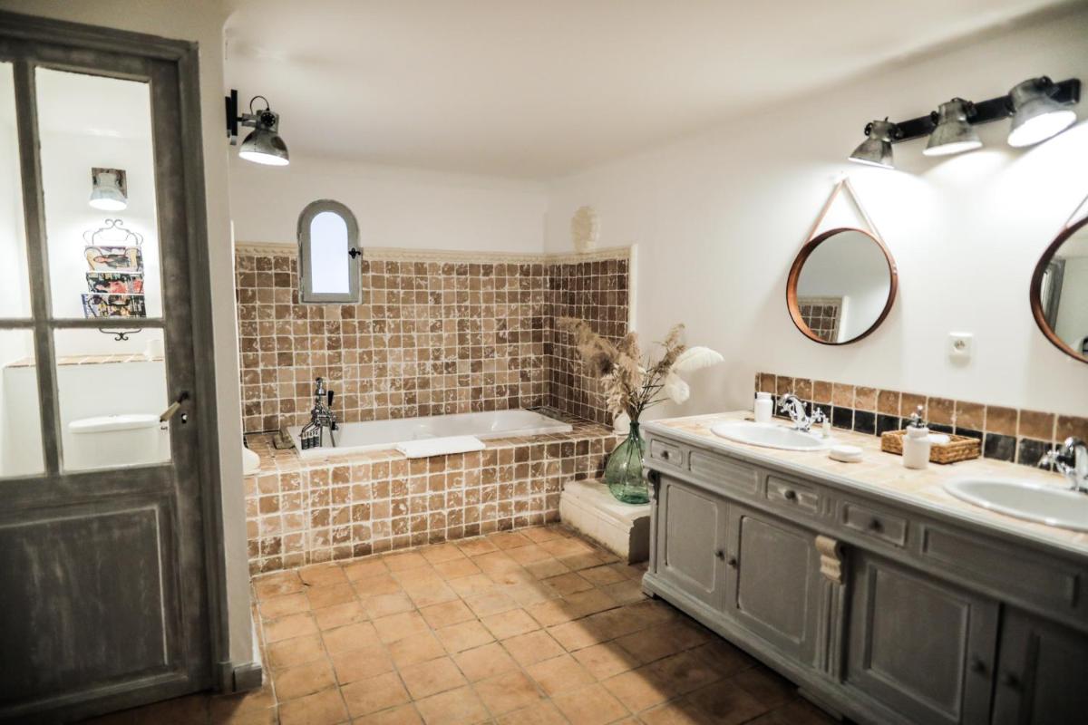 L'Insoupçonnée Saint Rémy de Provence by A Pinch Of Soul - Housity
