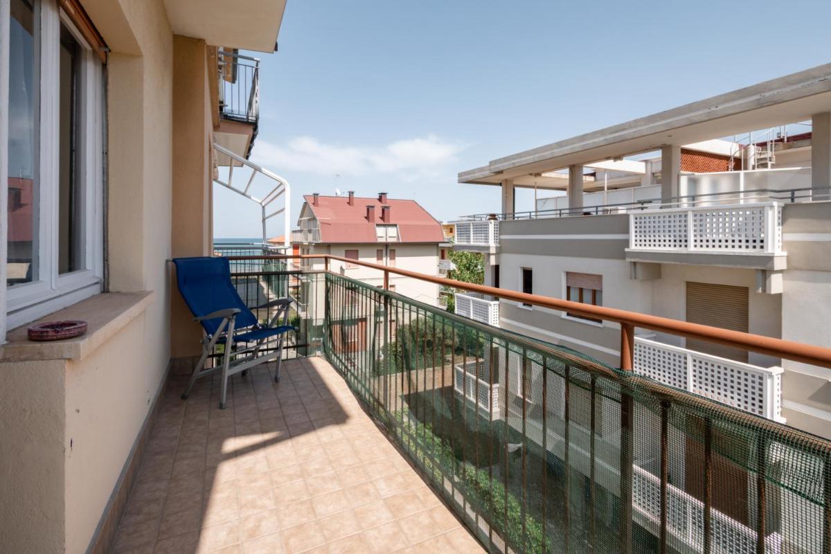 La Casa al Mare one step from the beach - Housity