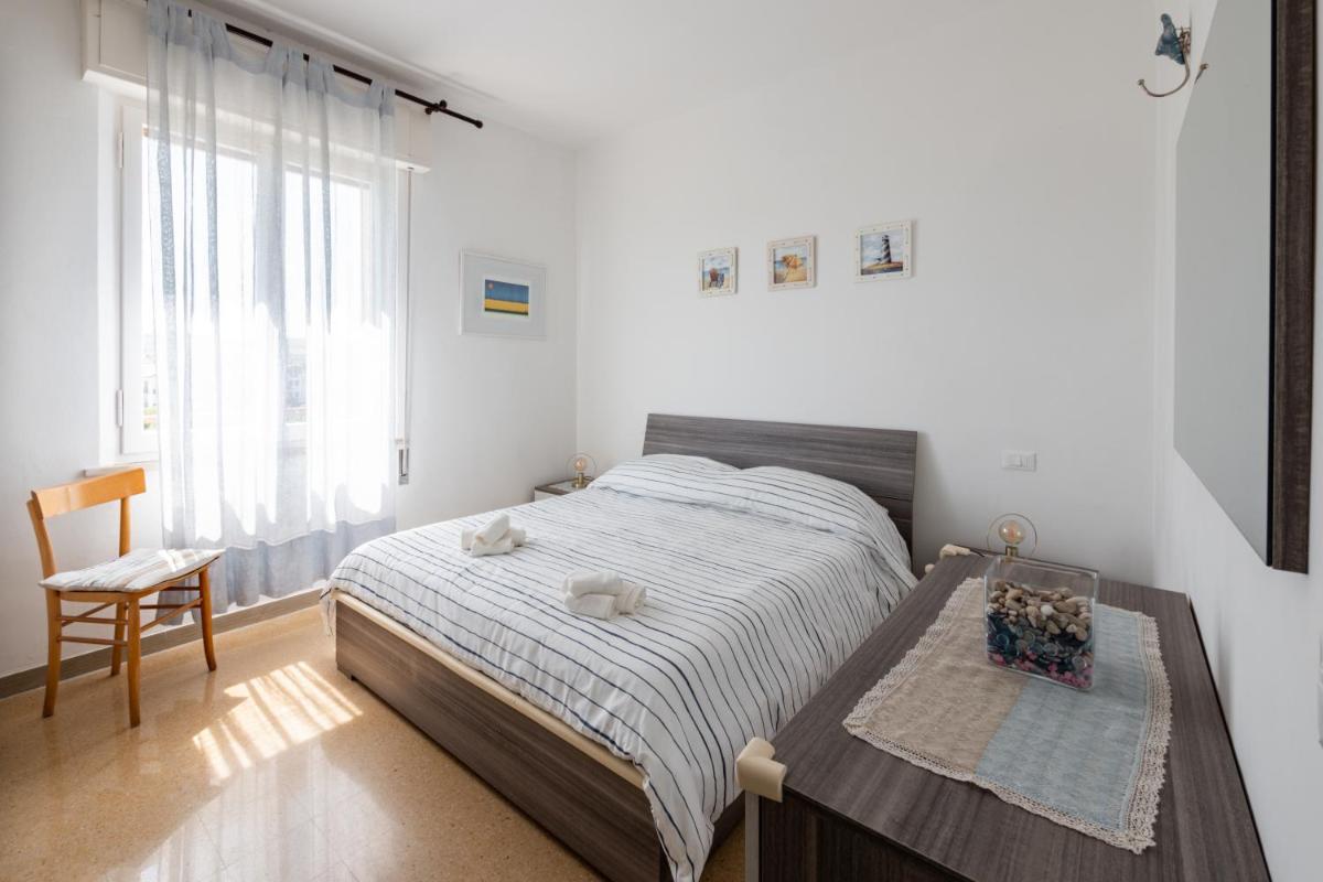 La Casa al Mare one step from the beach - Housity