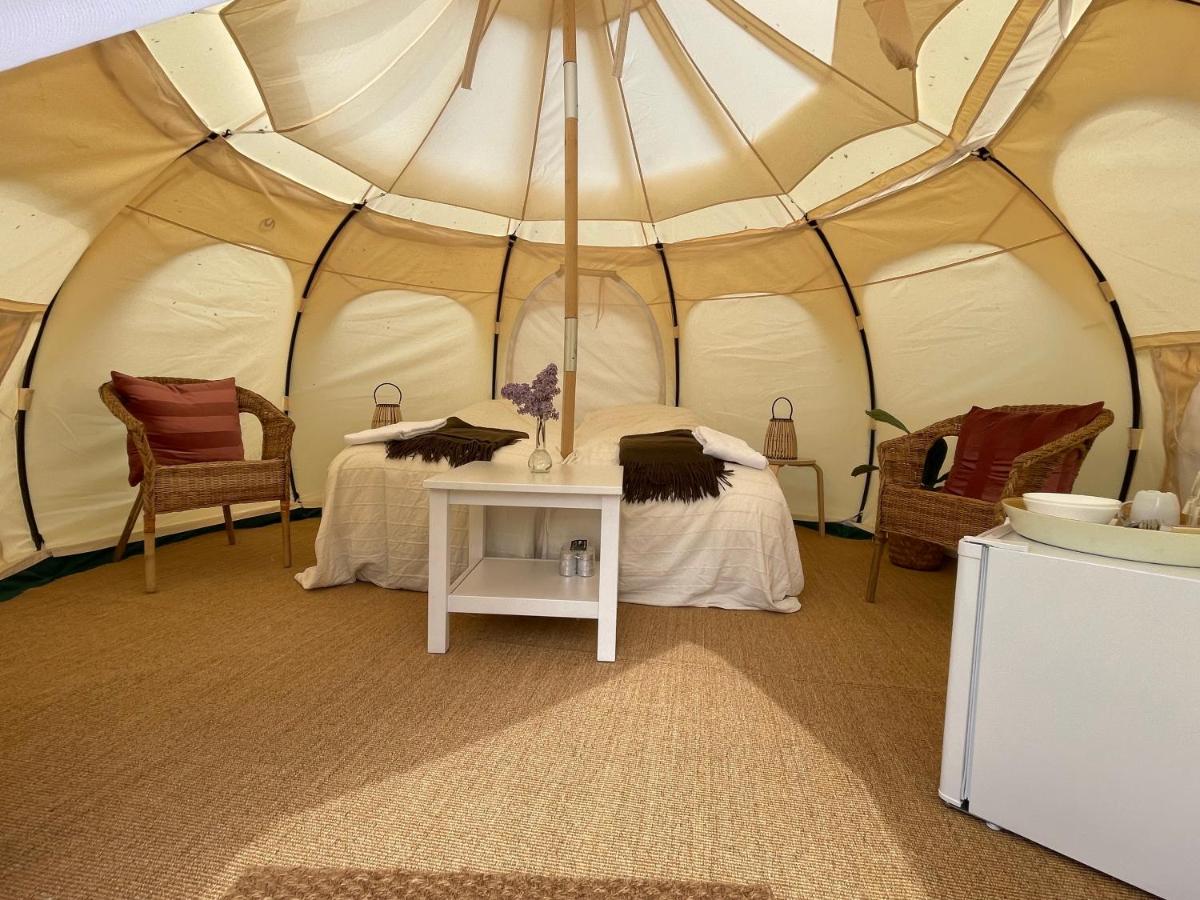Mellem-rummet Guesthouse & Glamping - Housity