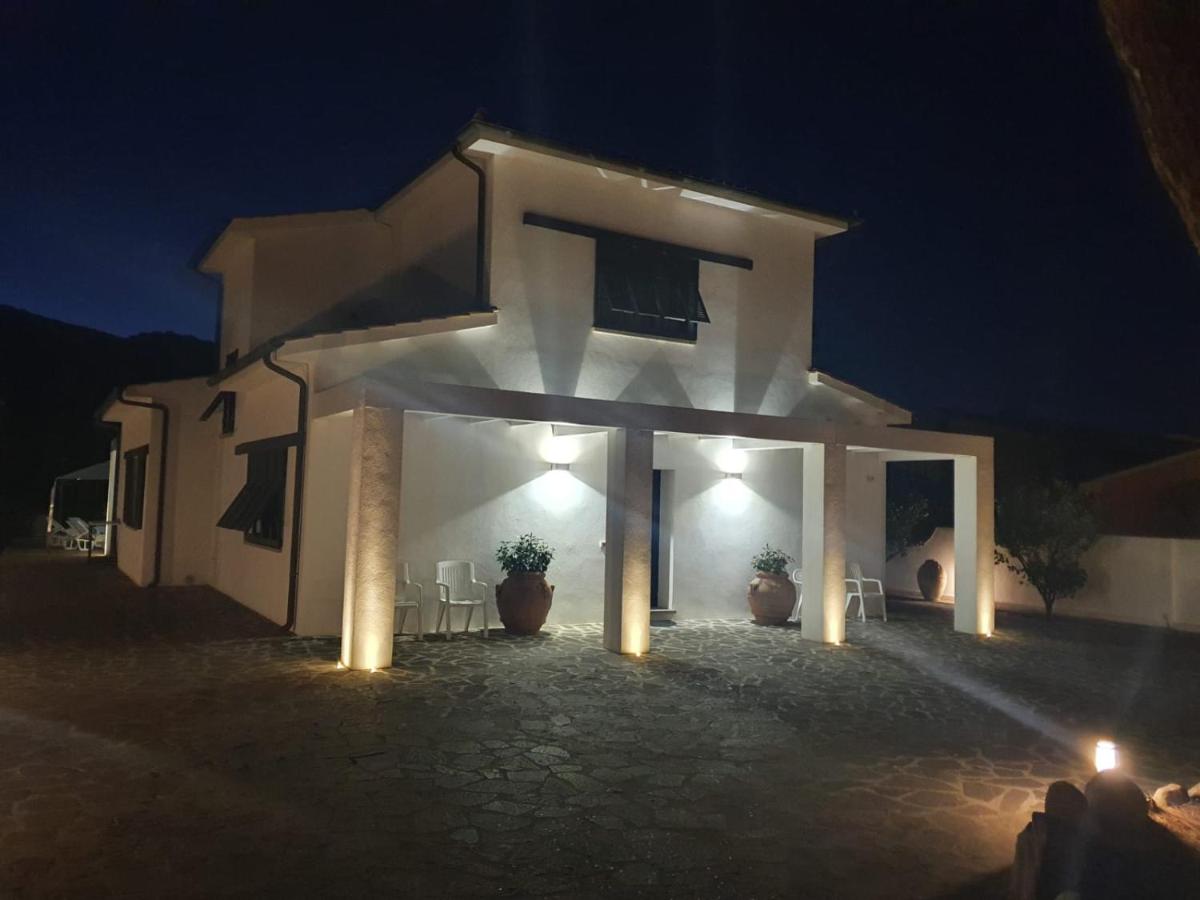 Villa di pregio Marciana Marina - Housity
