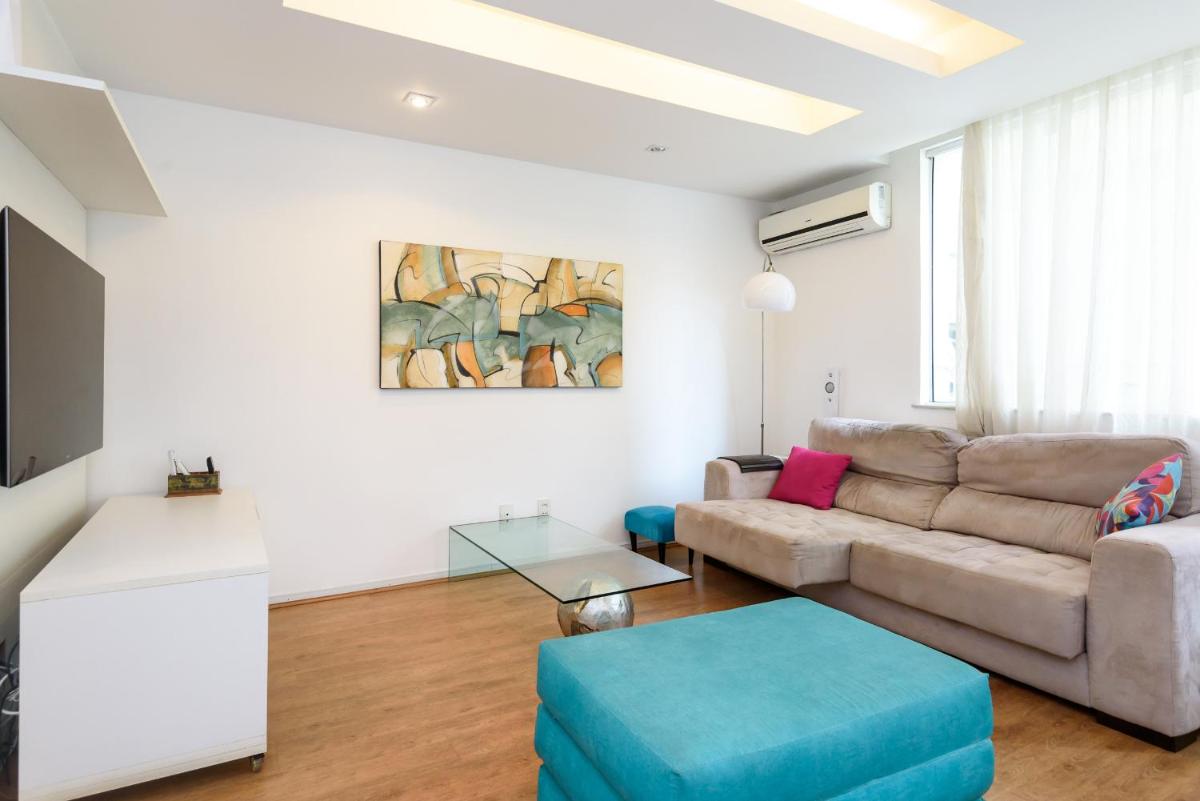 Iluminado em Copacabana - Paisagem leve - BC706 Z2 - Housity