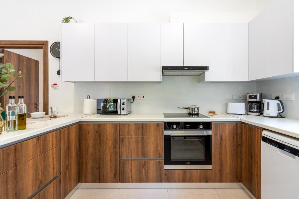 Spacious 3-Bedroom House in Larnaca - Housity