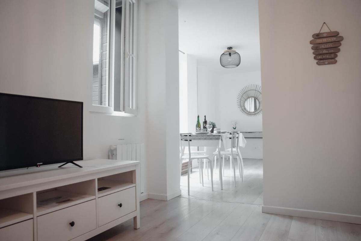 Superbe appartement avec terrasse au calme - Housity