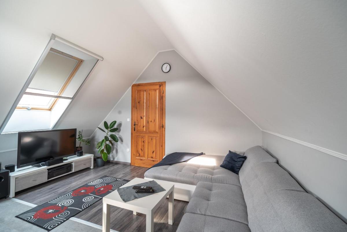Buzavirág Apartman - Housity