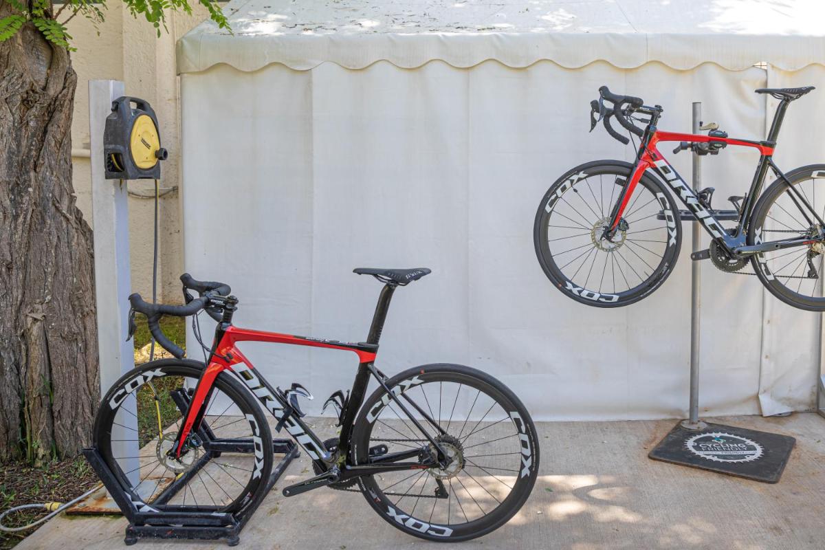 Montar en bicicleta en JS Alcudi-Mar o alrededores