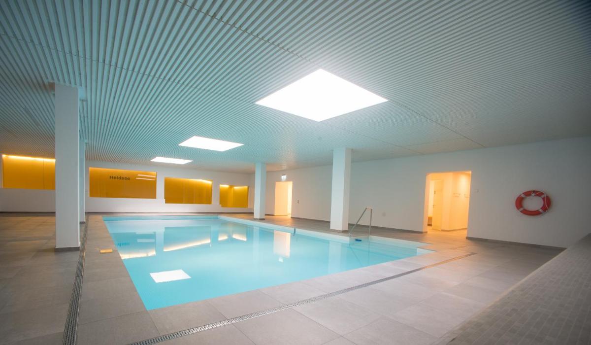 Suitetrails - Flat La Riva 111 with pool-Lenzerheide
