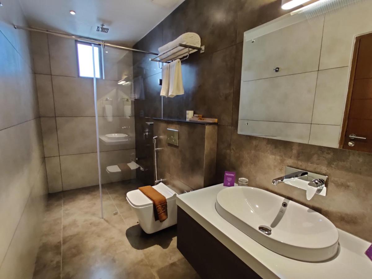 Florida Airport Hotel Kochi - Housity