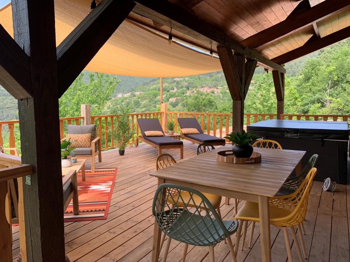 Balcon ou terrasse dans l'établissement Domaine de Chalvêches Hôtel SPA 4*