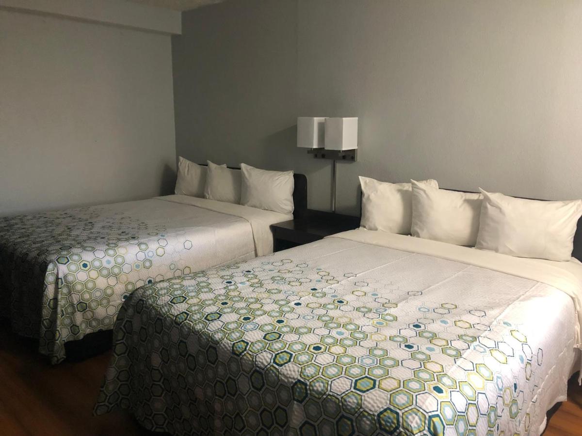 Days Inn by Wyndham Indianapolis South - Housity