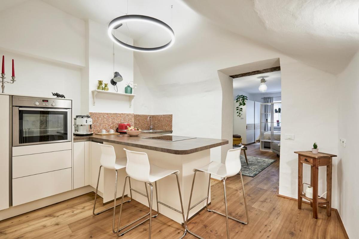 KARINA Lauben Lodge - Housity