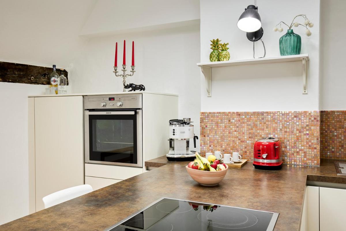 KARINA Lauben Lodge - Housity