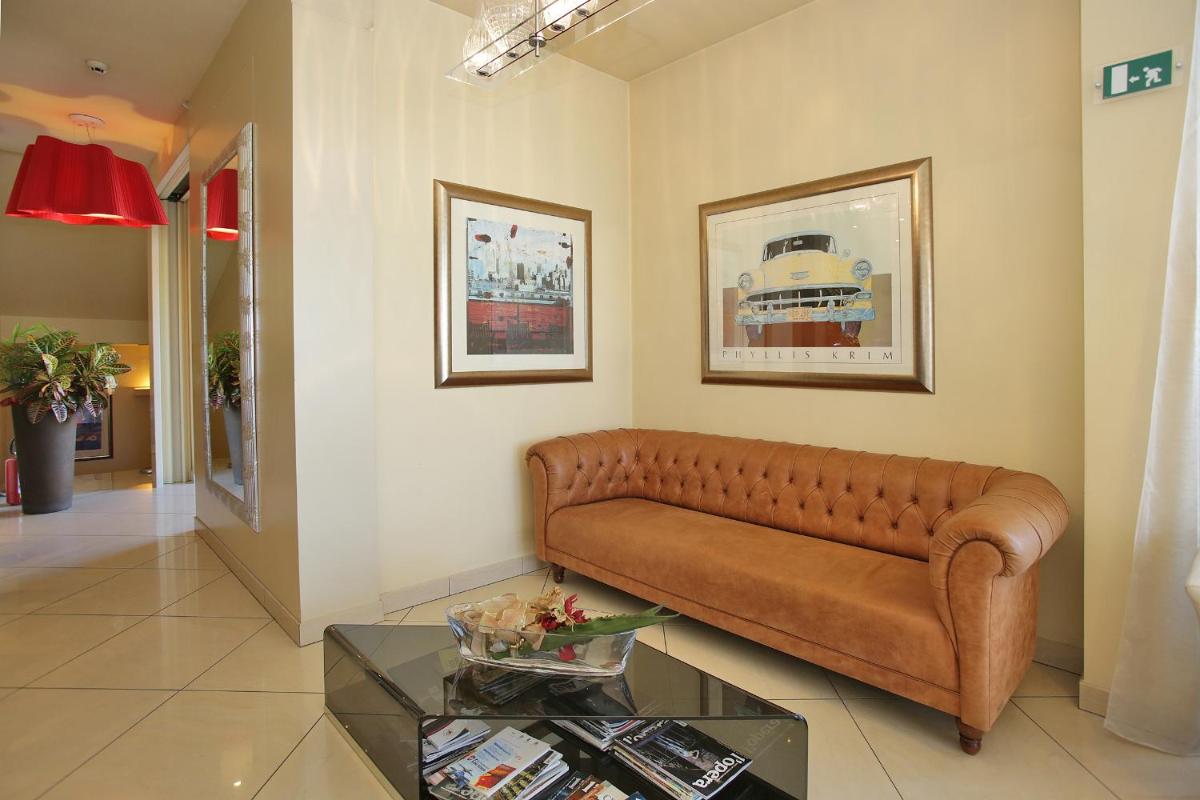 Hotel Touring - Housity