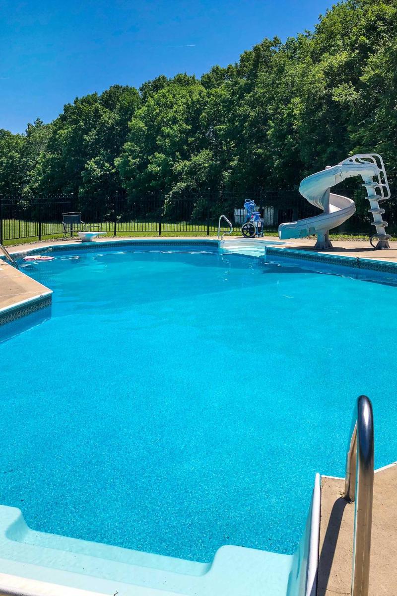 Pet-Friendly Pond View Loft with Private Pool! - Housity