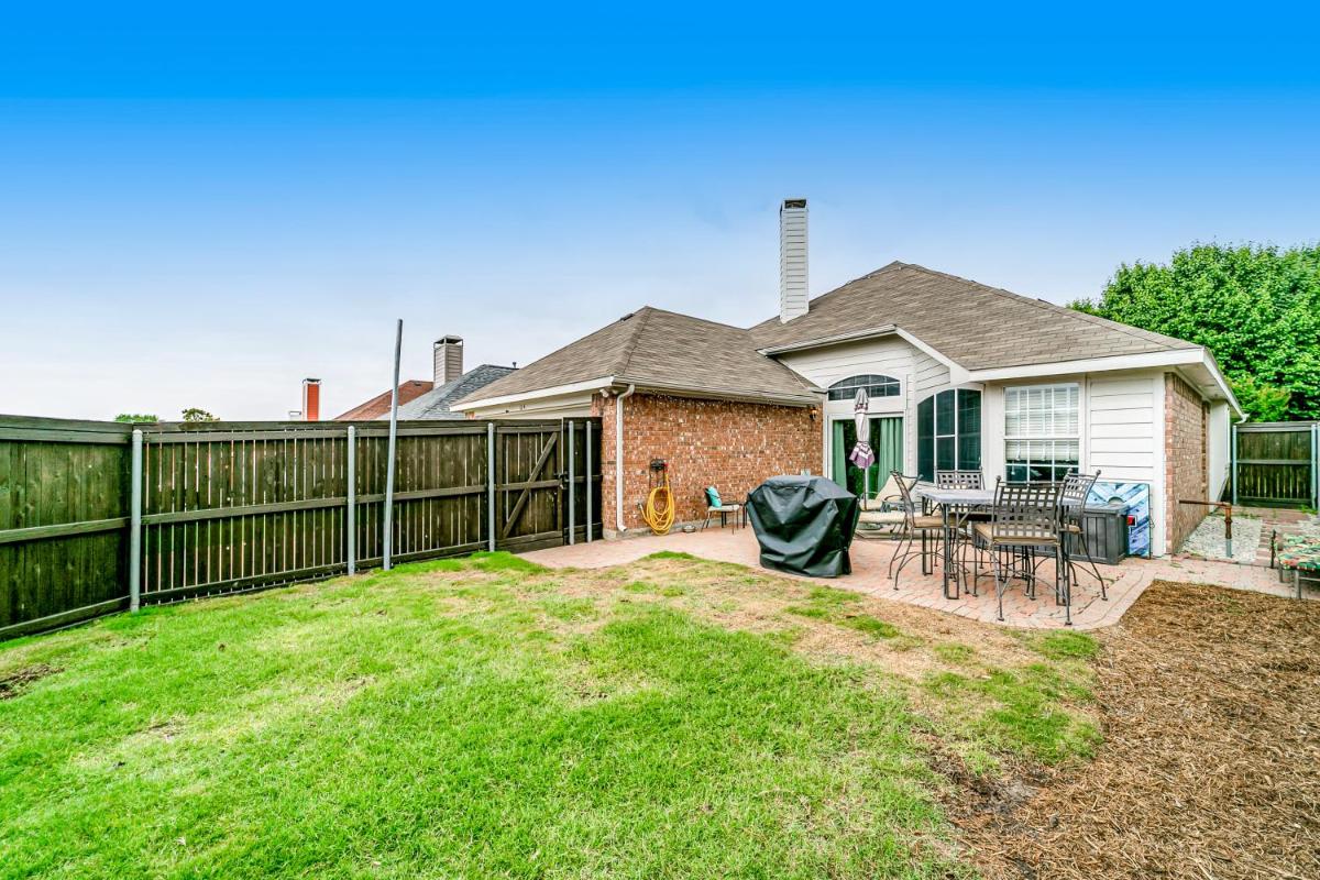 Artful Retreat in Allen - Housity