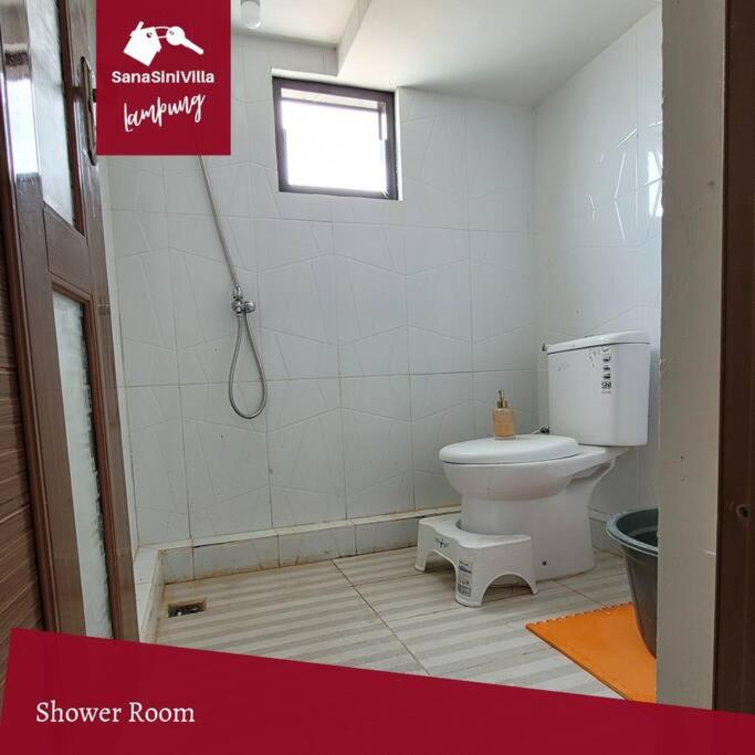 Suitetrails - Comfortable 3 Bedrooms House Villa @Bandar Lampung