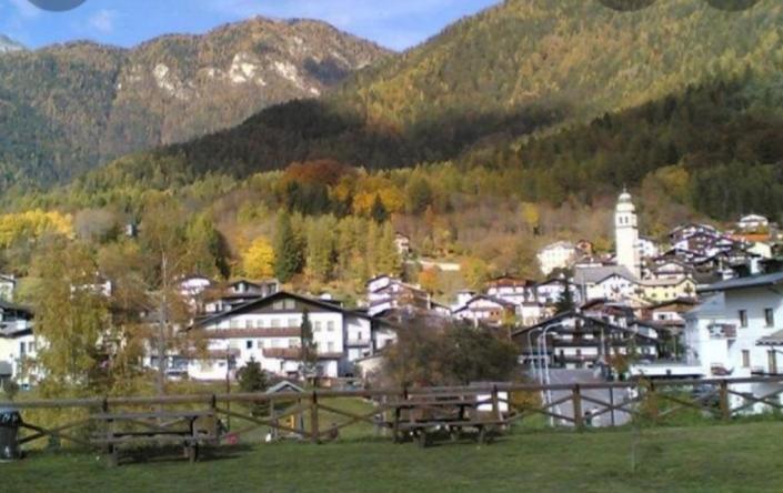 Breakfast around the mountains - Housity