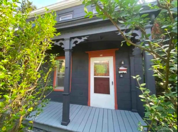 Cozy Kingston NY Cottage, In the Roundout - Housity