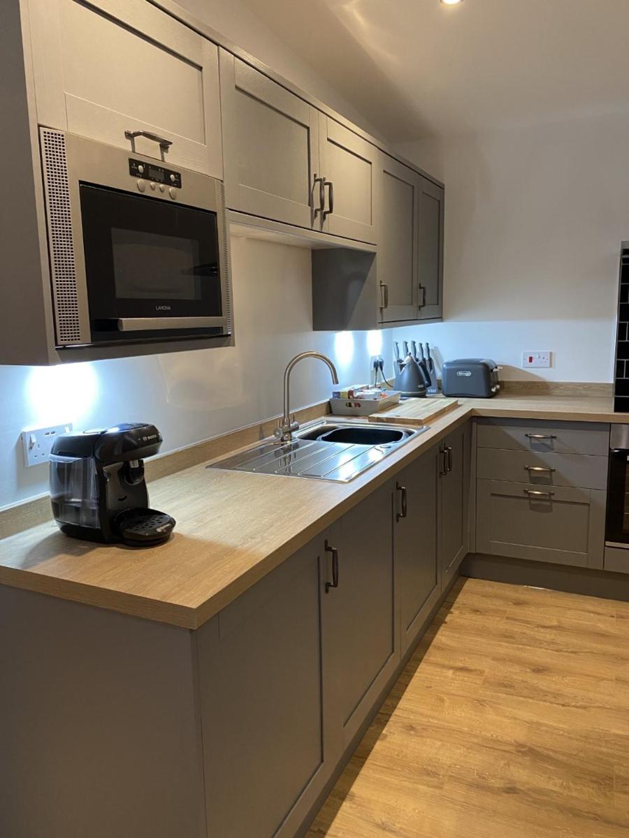White Cottage - Cosy Holiday Cottage in Drymen, Loch Lomond & Trossachs - Housity