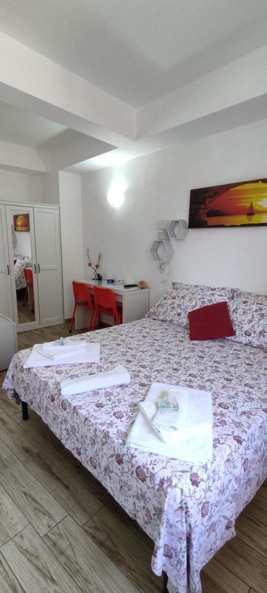B&B AKROPOLIS - Housity
