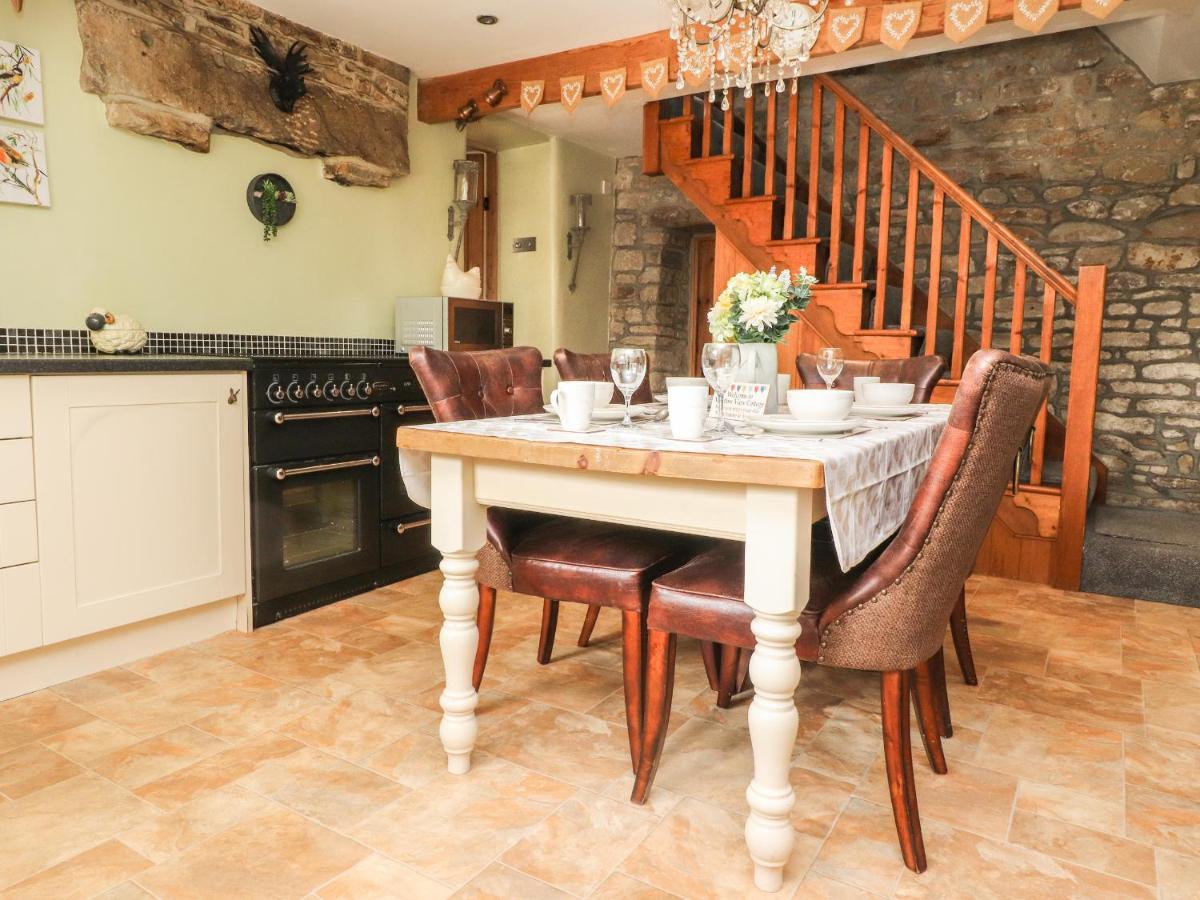 Meadow View Cottage - Housity