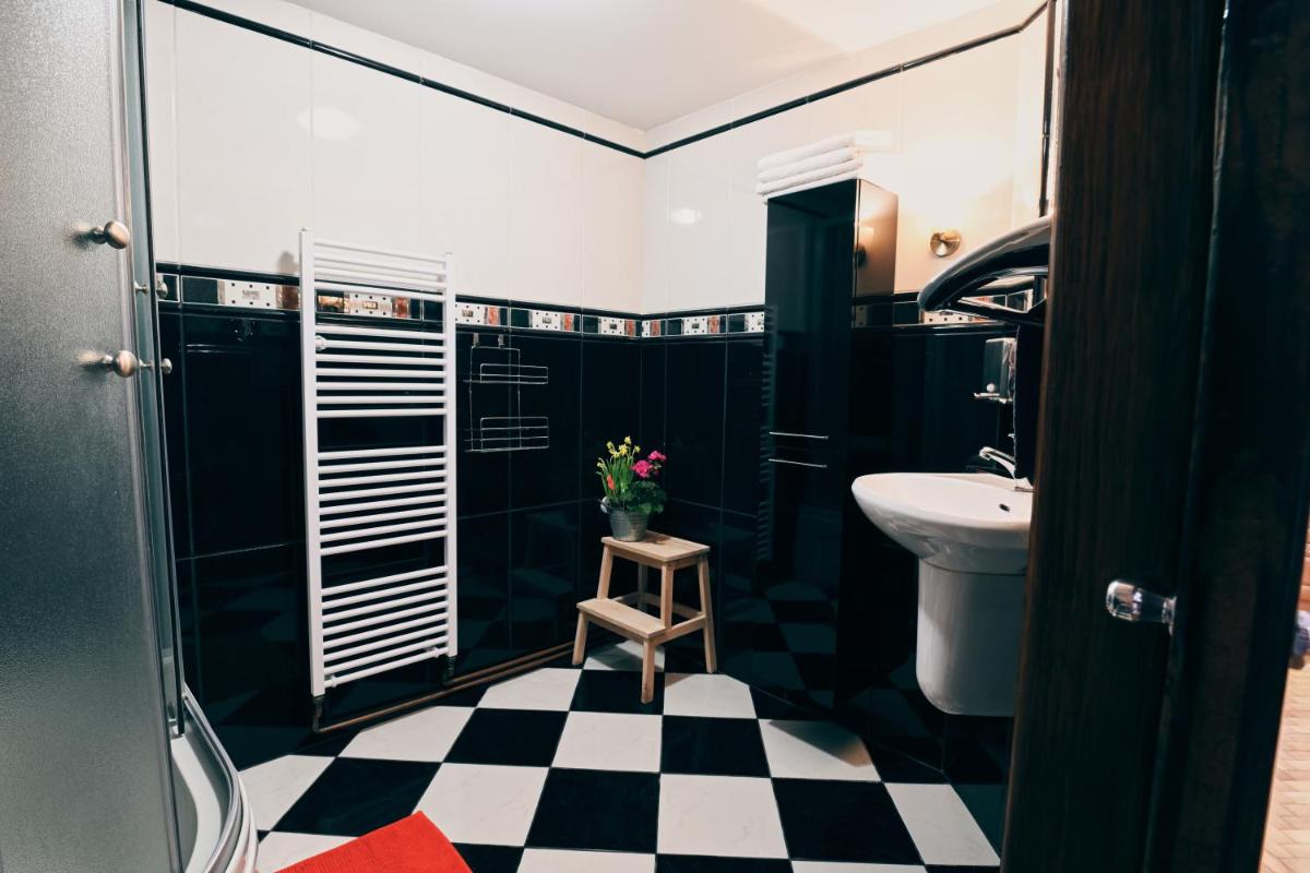 Kutná Hora Apartment - Hizvo